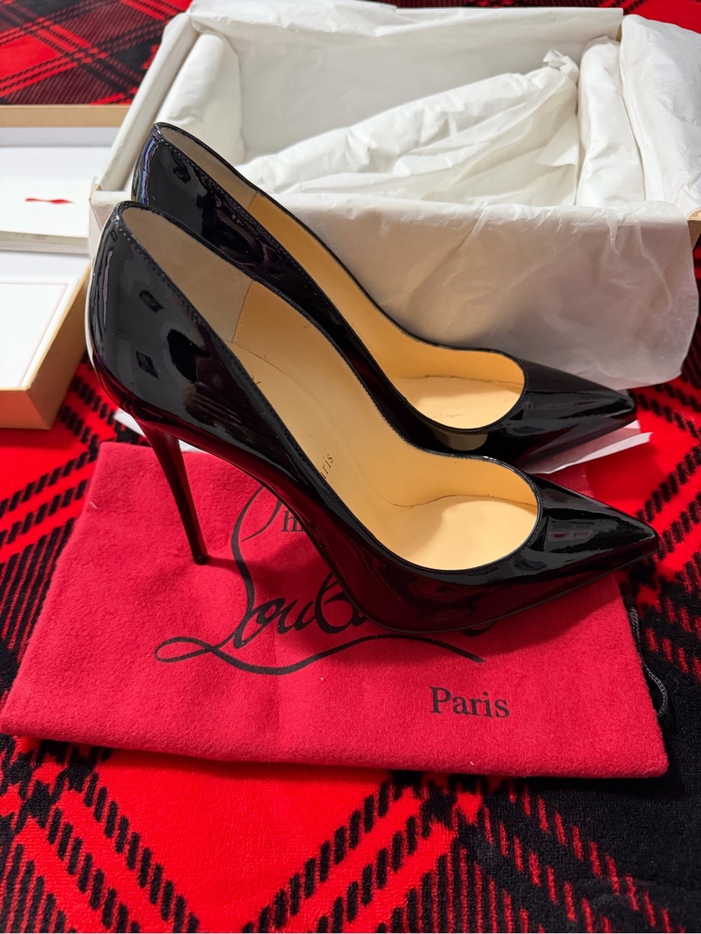 Christian Louboutin Pigalle Follies 100 Patent Pumps – Black (Size 37.5)